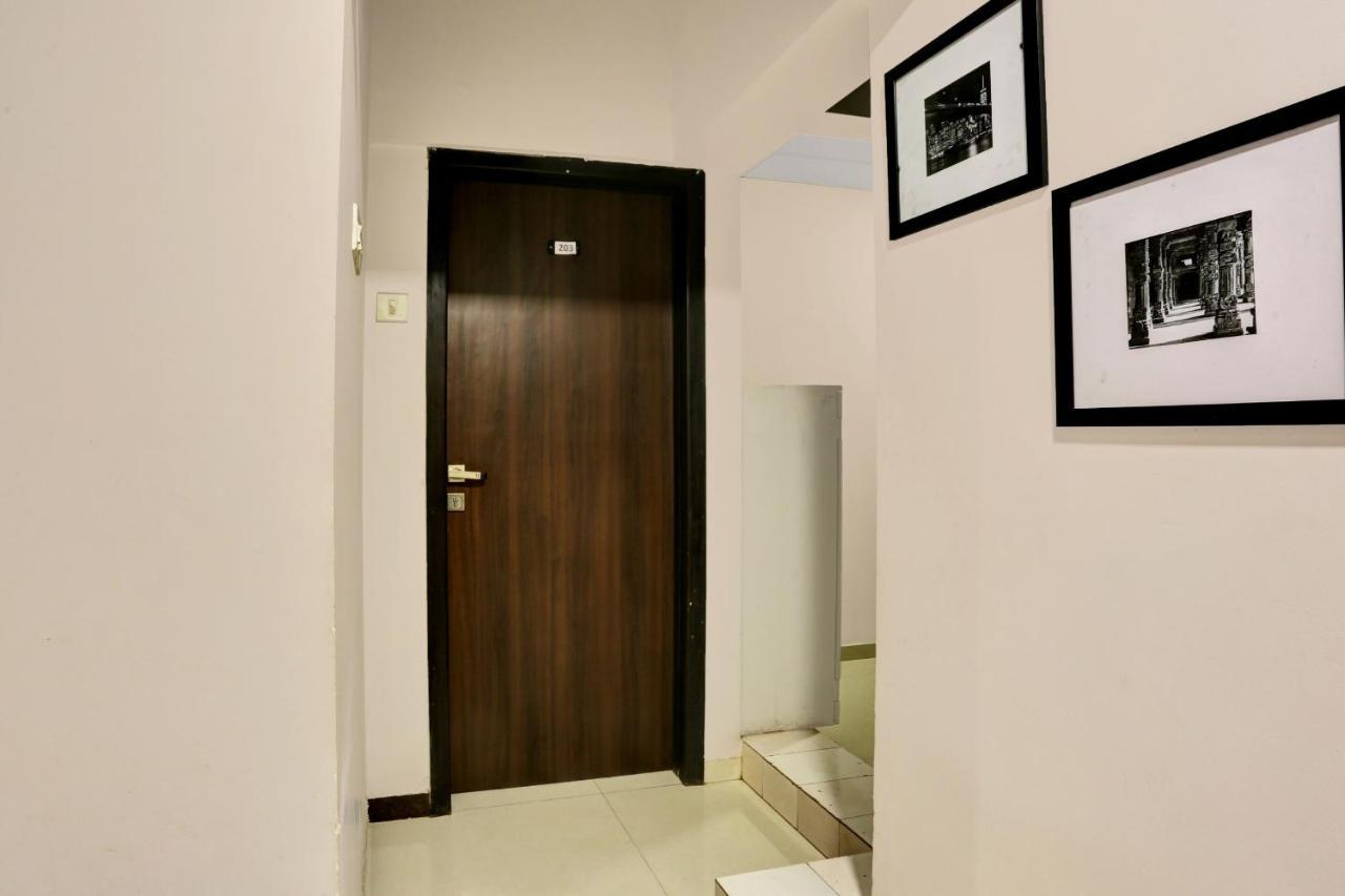 Oyo Flagship 83355 Om Sai Hotel
